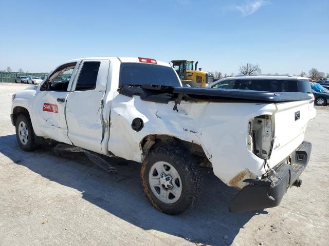 5TFUM5F12JX078016 - 2018 TOYOTA TUNDRA DOUBLE CAB SR/SR5 WHITE photo 2