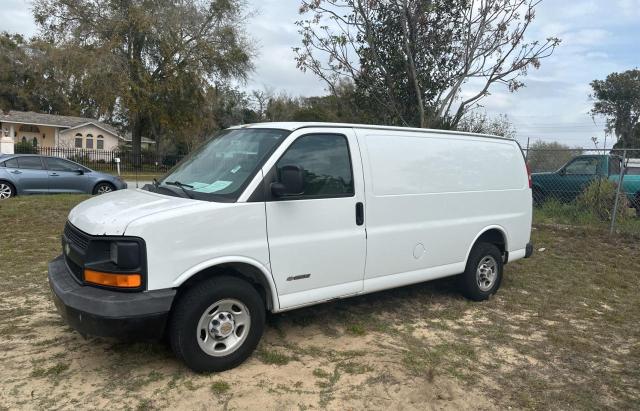 1GCGG25V651149685 - 2005 CHEVROLET EXPRESS G2 WHITE photo 2