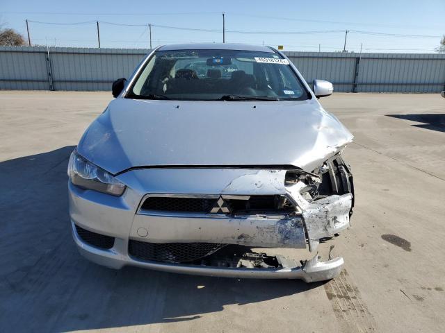 JA32U2FU9FU013008 - 2015 MITSUBISHI LANCER ES SILVER photo 5