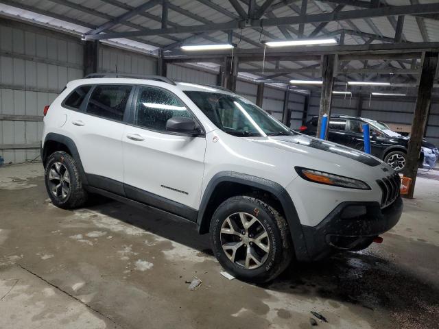 1C4PJMBS2GW261669 - 2016 JEEP CHEROKEE TRAILHAWK WHITE photo 4