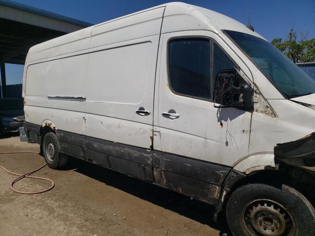 WD0PE845475212909 - 2007 DODGE SPRINTER 2500 WHITE photo 9