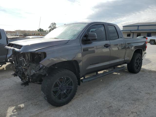 5TFUW5F10HX657087 - 2017 TOYOTA TUNDRA DOUBLE CAB SR/SR5 GRAY photo 1