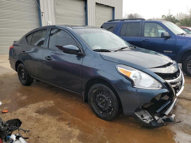 3N1CN7AP6HL833905 - 2017 NISSAN VERSA S GRAY photo 4