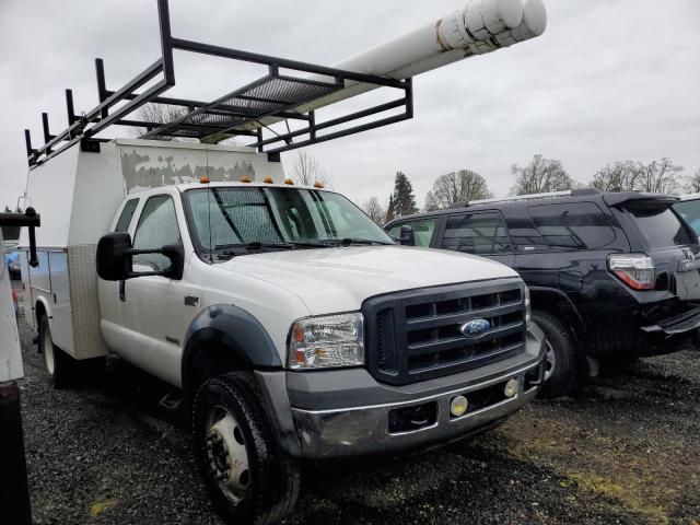 1FDAX57P36EB79349 - 2006 FORD F550 SUPER DUTY WHITE photo 4