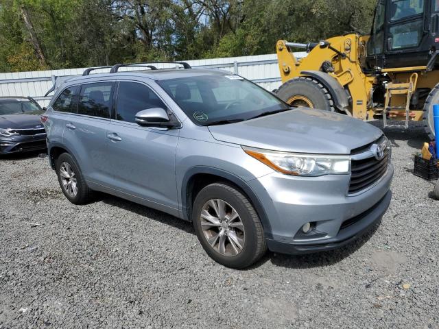 5TDKKRFH0FS091216 - 2015 TOYOTA HIGHLANDER XLE SILVER photo 4