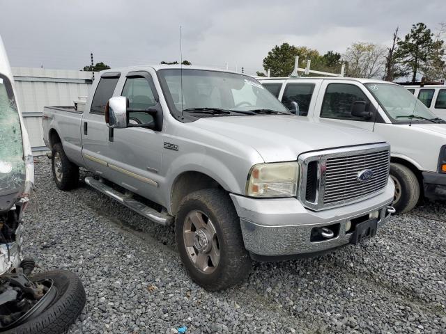 1FTWW31P26EA72027 - 2006 FORD F350 SRW SUPER DUTY SILVER photo 4