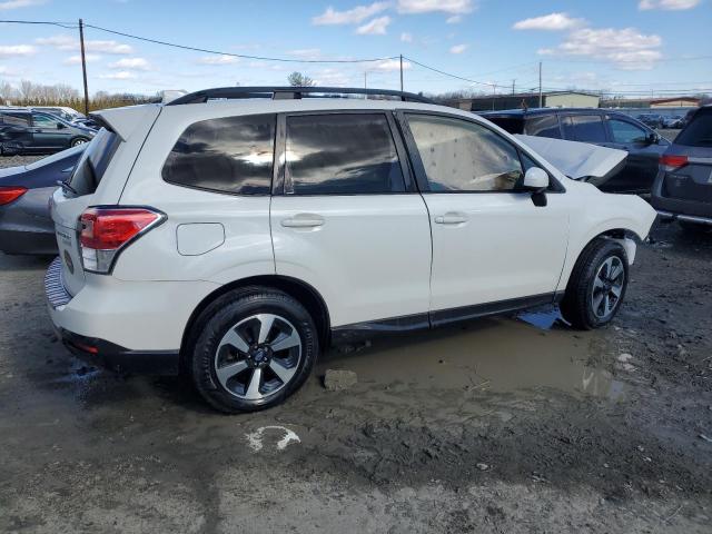 JF2SJAGC0HH592509 - 2017 SUBARU FORESTER 2.5I PREMIUM WHITE photo 3