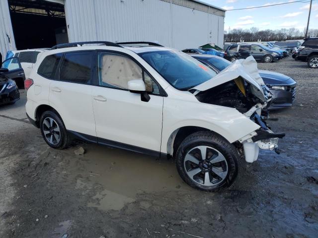 JF2SJAGC0HH592509 - 2017 SUBARU FORESTER 2.5I PREMIUM WHITE photo 4