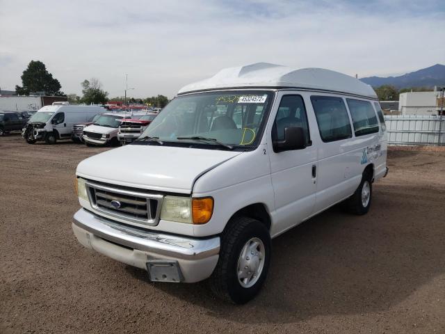 1FBSS31L33HB42110 - 2003 FORD ECONOLINE E350 SUPER DUTY WAGON WHITE photo 2