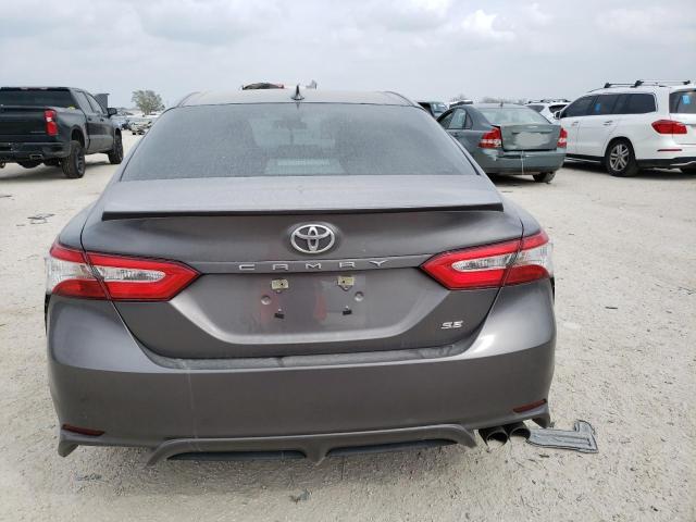 4T1G11AK4LU906923 - 2020 TOYOTA CAMRY SE GRAY photo 6