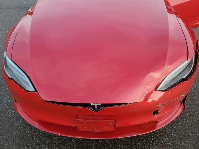 5YJSA1E61NF488716 - 2022 TESLA MODEL S RED photo 11