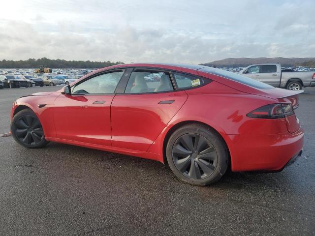 5YJSA1E61NF488716 - 2022 TESLA MODEL S RED photo 2