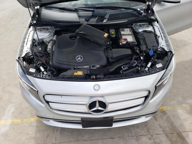 WDCTG4EB3FJ133648 - 2015 MERCEDES-BENZ GLA 250 SILVER photo 12