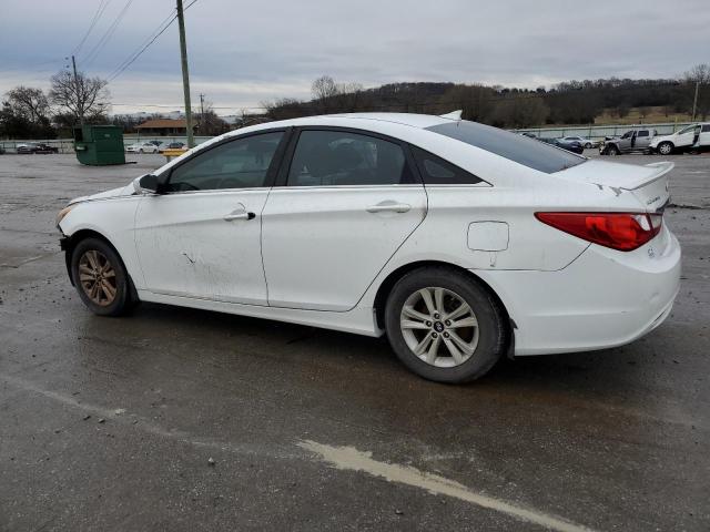 5NPEB4AC1DH689362 - 2013 HYUNDAI SONATA GLS WHITE photo 2