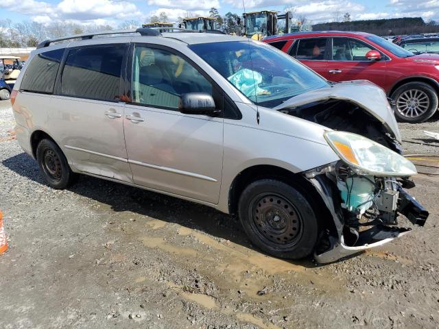 5TDZA23C54S177958 - 2004 TOYOTA SIENNA CE SILVER photo 4