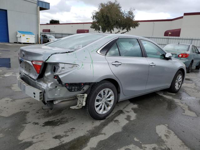 4T4BF1FK7FR499680 - 2015 TOYOTA CAMRY LE SILVER photo 3