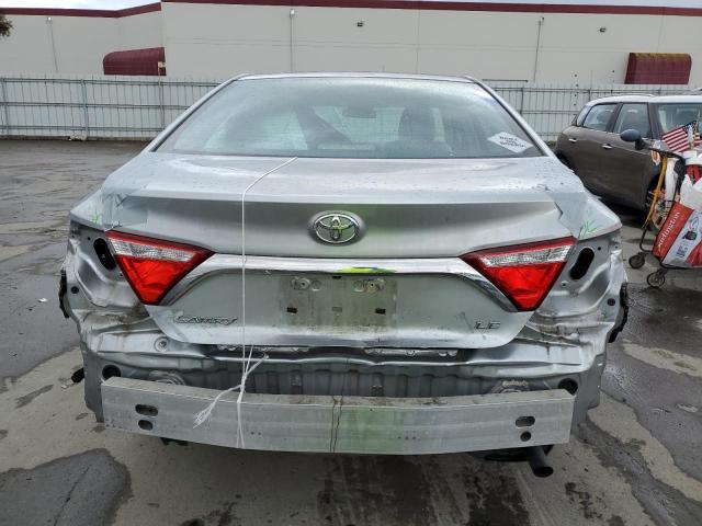 4T4BF1FK7FR499680 - 2015 TOYOTA CAMRY LE SILVER photo 6