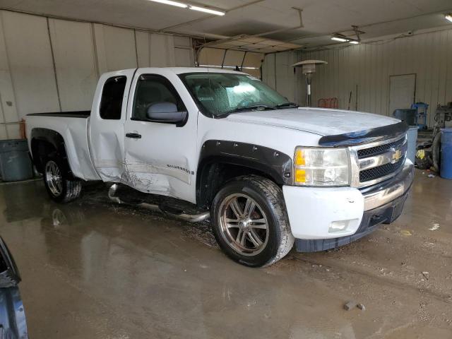 1GCEK19J28Z254768 - 2008 CHEVROLET SILVERADO K1500 WHITE photo 4