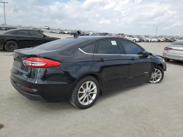 3FA6P0LU0KR100645 - 2019 FORD FUSION SE BLACK photo 3