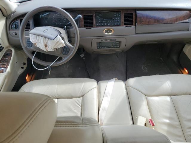 1LNFM83W4WY672713 - 1998 LINCOLN TOWN CARTIER WHITE photo 8
