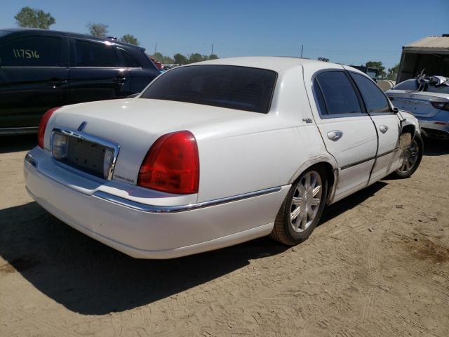 2LNHM82VX9X636465 - 2009 LINCOLN TOWN CAR SIGNATURE LIMITED WHITE photo 3