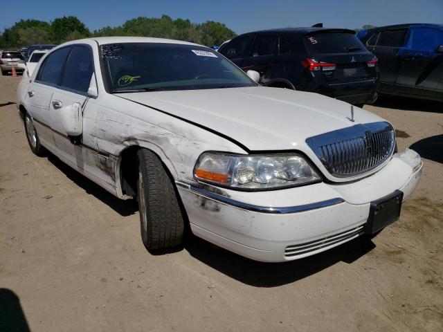 2LNHM82VX9X636465 - 2009 LINCOLN TOWN CAR SIGNATURE LIMITED WHITE photo 4