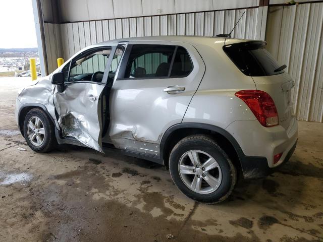 3GNCJKSB4KL300335 - 2019 CHEVROLET TRAX LS SILVER photo 2