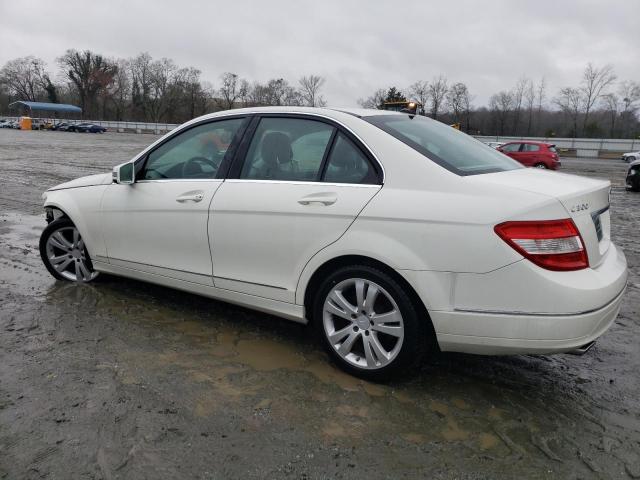 WDDGF5EBXBF637939 - 2011 MERCEDES-BENZ C 300 WHITE photo 2