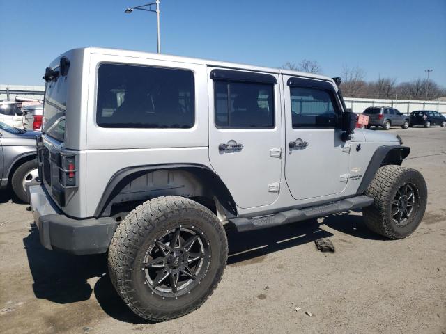 1C4HJWEG6CL189099 - 2012 JEEP WRANGLER U SAHARA SILVER photo 3