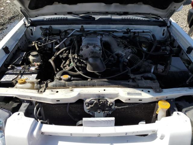 1N6MD29Y92C348811 - 2002 NISSAN FRONTIER CREW CAB SC WHITE photo 11