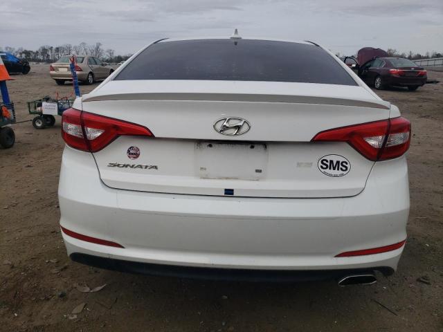 5NPE24AF6FH158476 - 2015 HYUNDAI SONATA SE WHITE photo 6