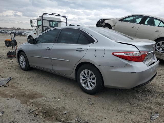 4T4BF1FK7FR482524 - 2015 TOYOTA CAMRY LE SILVER photo 2