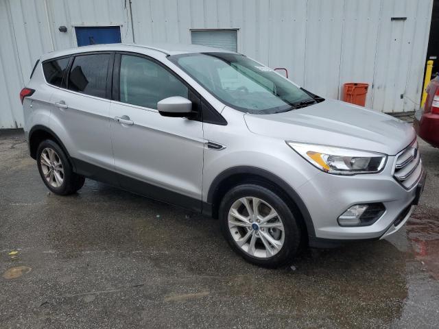 1FMCU9GD8KUC04048 - 2019 FORD ESCAPE SE SILVER photo 4