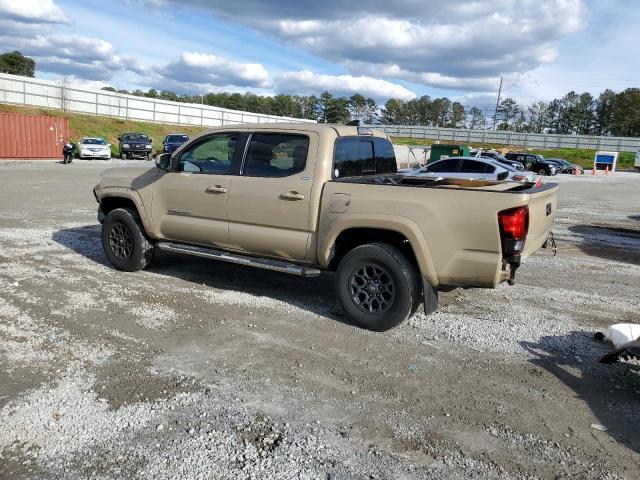 3TMAZ5CN1JM056073 - 2018 TOYOTA TACOMA DOUBLE CAB BEIGE photo 2