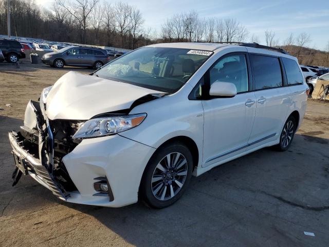 5TDDZ3DC7KS216294 - 2019 TOYOTA SIENNA XLE WHITE photo 1