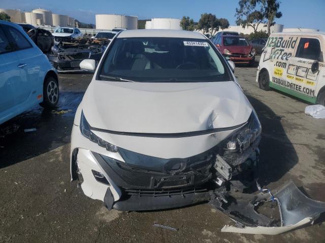JTDKARFPXJ3079207 - 2018 TOYOTA PRIUS PRIM თეთრი ფოტო 5