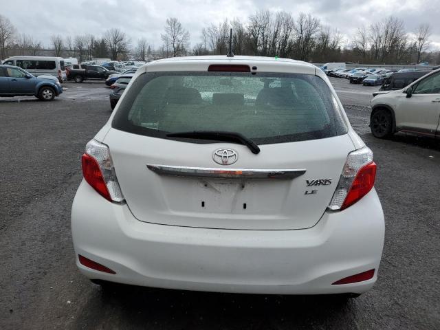 JTDKTUD39CD525437 - 2012 TOYOTA YARIS WHITE photo 6