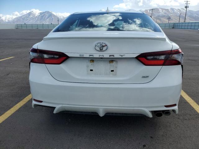 4T1G11AK8PU804417 - 2023 TOYOTA CAMRY SE NIGHT SHADE WHITE photo 6