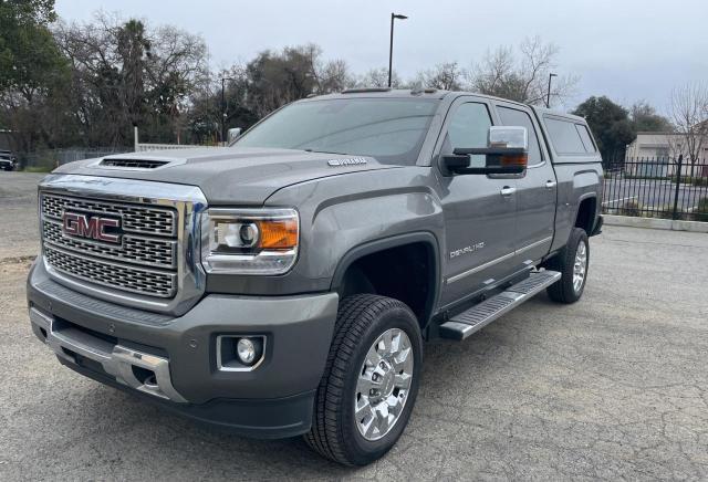 1GT12UEY6JF101420 - 2018 GMC SIERRA K2500 DENALI GRAY photo 2