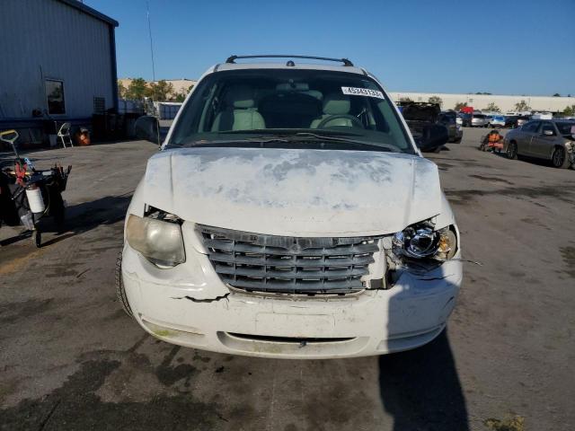 2C4GP54L75R497735 - 2005 CHRYSLER TOWN & COU TOURING 白色 照片 5