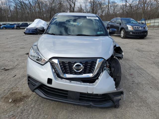 3N1CP5BV6LL558976 - 2020 NISSAN KICKS S SILVER photo 5