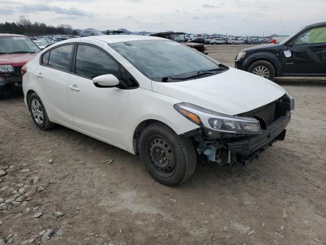 3KPFK4A75HE014387 - 2017 KIA FORTE LX WHITE photo 4