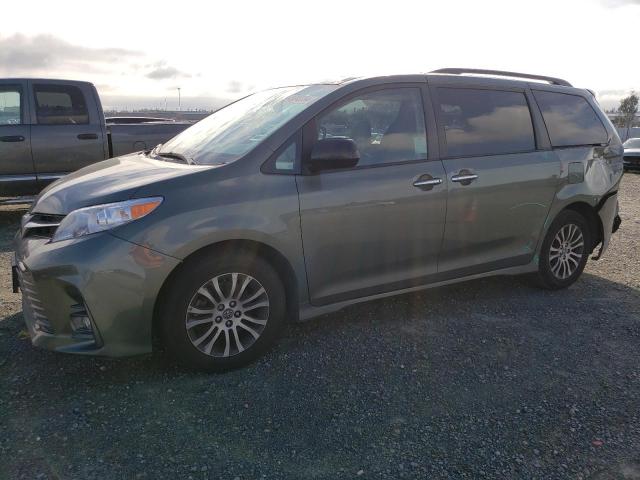 5TDYZ3DC8KS007681 - 2019 TOYOTA SIENNA XLE GREEN photo 1