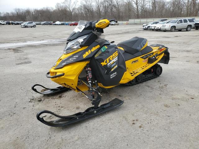 2BPSMXED9EV000097 - 2014 SKI DOO MXZ YELLOW photo 2