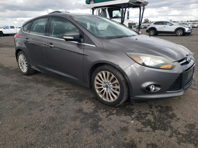 1FAHP3N2XCL305010 - 2012 FORD FOCUS TITANIUM GRAY photo 4