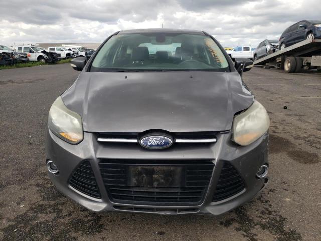 1FAHP3N2XCL305010 - 2012 FORD FOCUS TITANIUM GRAY photo 5