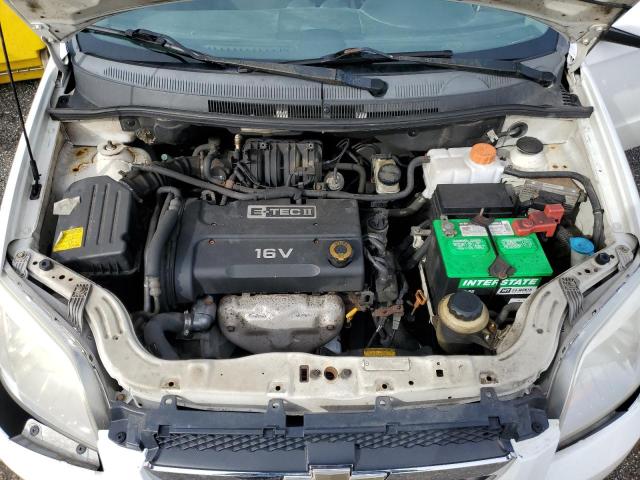 KL1TD56688B040831 - 2008 CHEVROLET AVEO BASE WHITE photo 11