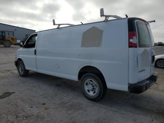 1GCWGBFF8H1110247 - 2017 CHEVROLET EXPRESS G2 WHITE photo 2