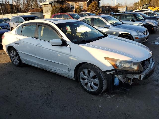 1HGCP26849A112987 - 2009 HONDA ACCORD EXL WHITE photo 4