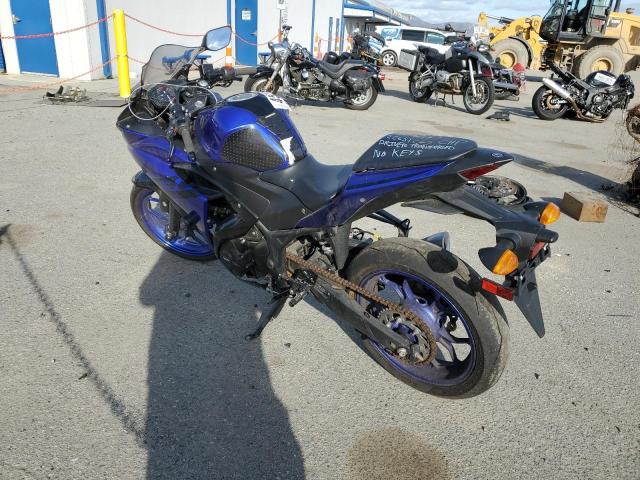 MH3RH06Y9JK018212 - 2018 YAMAHA YZFR3 BLUE photo 3